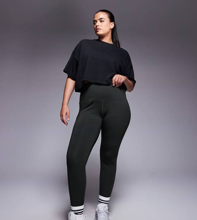 4505 Curve - Icon - Po-formende Sport-Leggings in Khaki mit Innentasche und hohem Bund-Grün von 4505