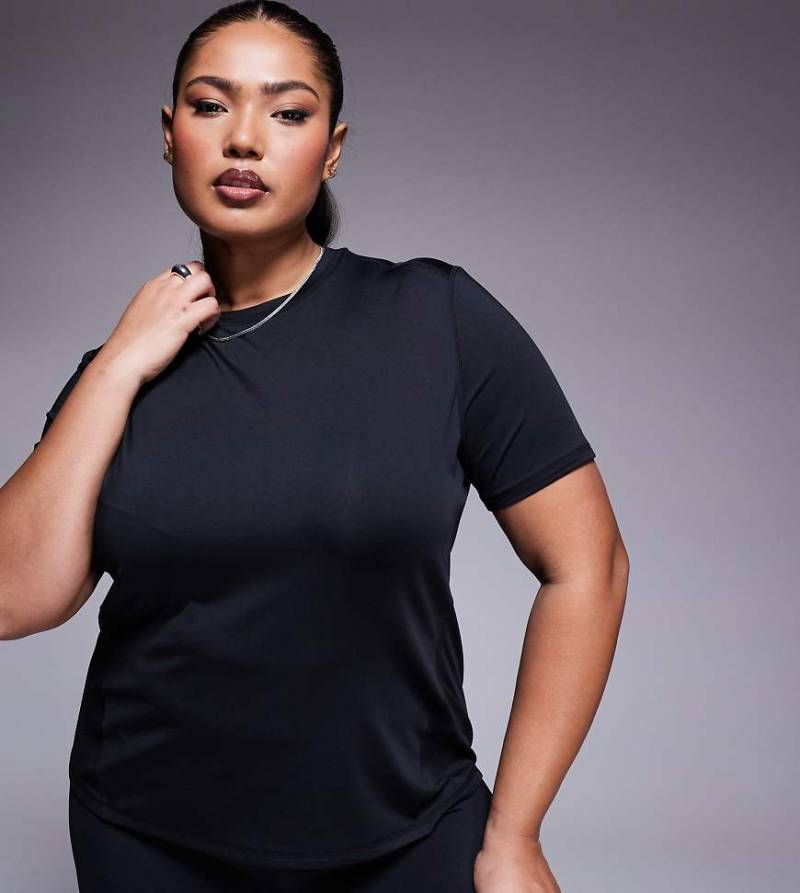 4505 Curve - Icon - Sport-T-Shirt aus schnell trocknendem Material in Schwarz von 4505