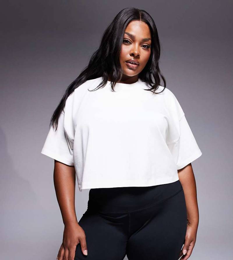 4505 Curve - Icon - Schweres T-Shirt aus Baumwolle in Vintage-Weiß mit kurzem Schnitt und schnell trocknendem Finish von 4505