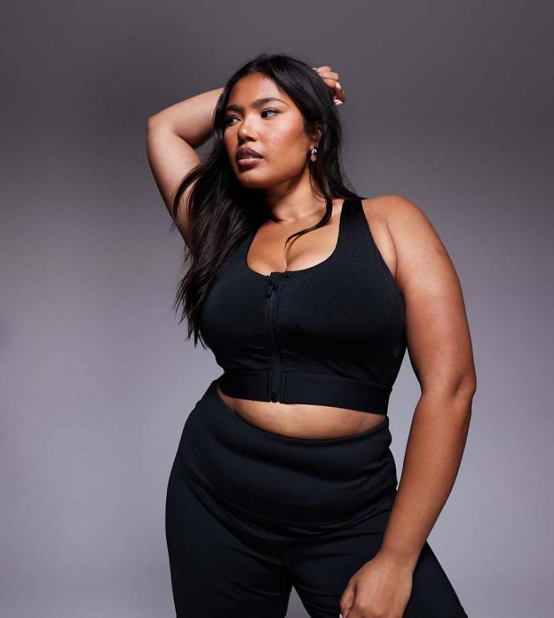 4505 Curve - Icon - Sport-BH in hochglänzendem Schwarz mit hoher Stützfunktion, verstellbaren Trägern, Reißverschluss vorne und herausnehmbaren Polstern von 4505