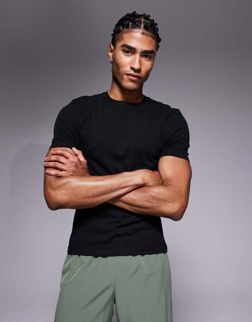 4505 - Eng anliegendes, knapp geschnittenes T-Shirt aus schnelltrocknender Baumwolle in Schwarz von 4505