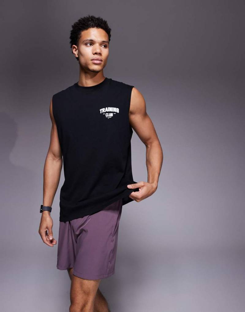 4505 - Fitness-Tanktop aus Baumwolle in verwaschenem Schwarz mit Oversize-Passform, Grafikmotiv auf der Brust und schnell trocknendem Finish von 4505