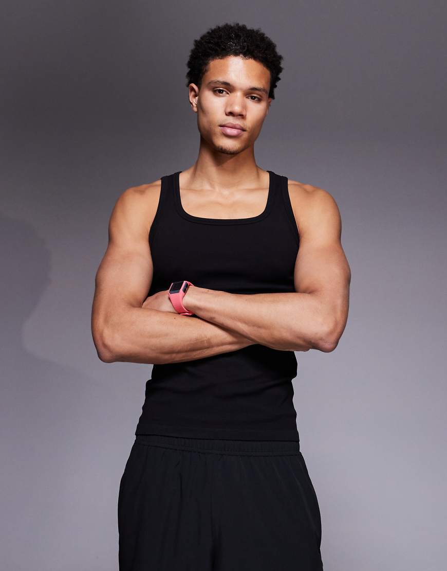 4505 - Geripptes, nahtloses Slim-Fit-Trägertop in Schwarz mit eckigem Ausschnitt von 4505