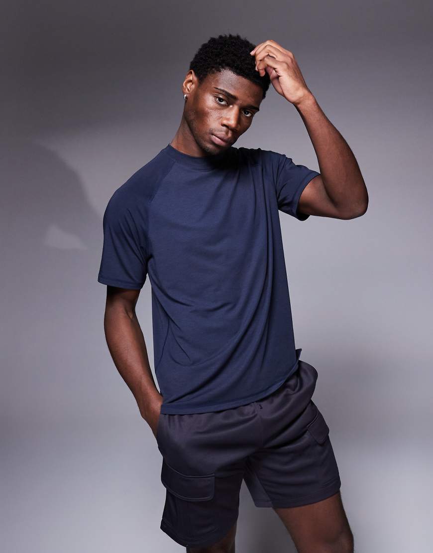 4505 - Icon - Kastiges Oversize-Sport-T-Shirt aus Performance-Jersey in Mitternachtsblau-Marineblau von 4505