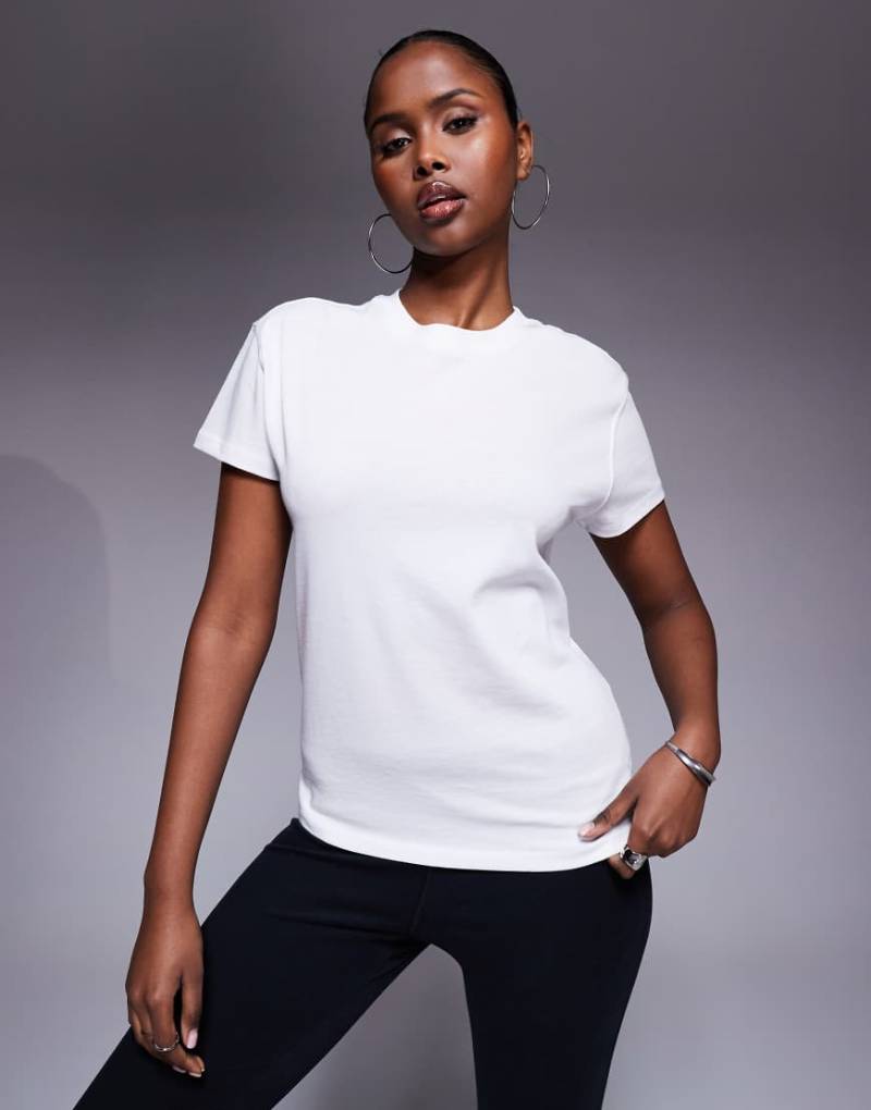 4505 - Icon - Kastiges T-Shirt in Weiß aus schnell trocknender Baumwolle von 4505