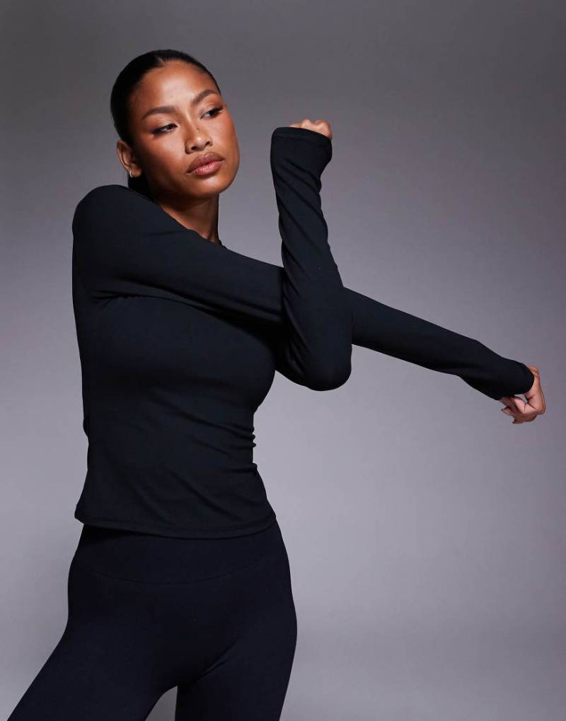 4505 - Icon - Knapp geschnittenes, langärmliges Shirt aus weichem Funktionsmaterial in Schwarz von 4505