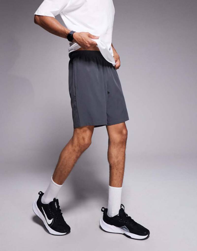 4505 - Icon - Schnelltrocknende Sport-Shorts in Anthrazit mit Reißverschlusstaschen, 13 cm Schrittlänge-Grau von 4505