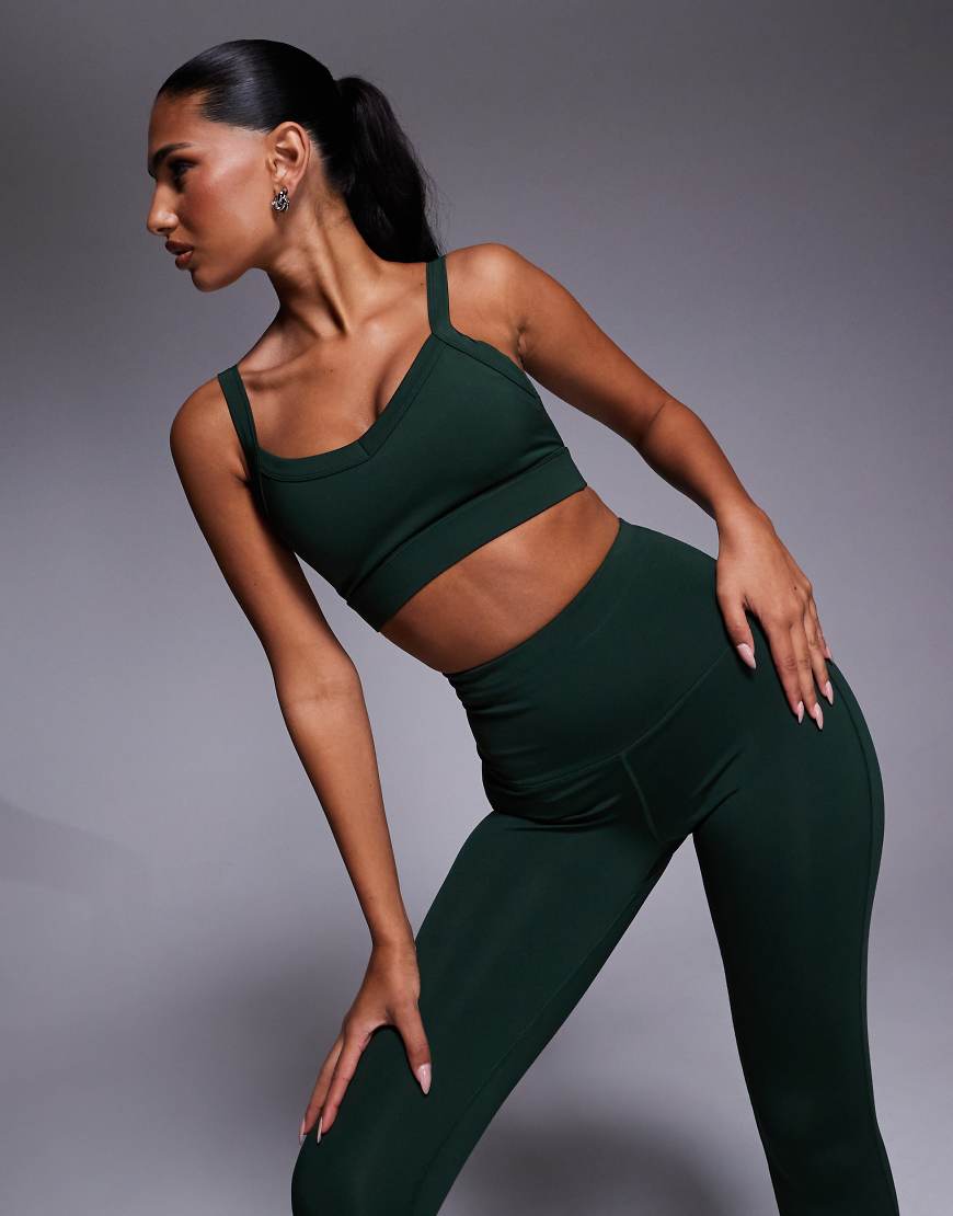 4505 - Icon - Sport-BH in Flechtengrün mit mittlerer Stützfunktion und verstellbaren Trägern von 4505