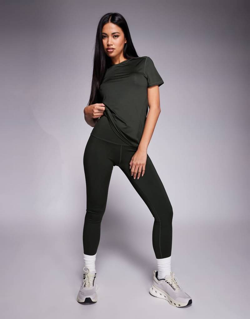 4505 - Icon - Sport-T-Shirt aus schnell trocknendem Material in Khaki-Grün von 4505