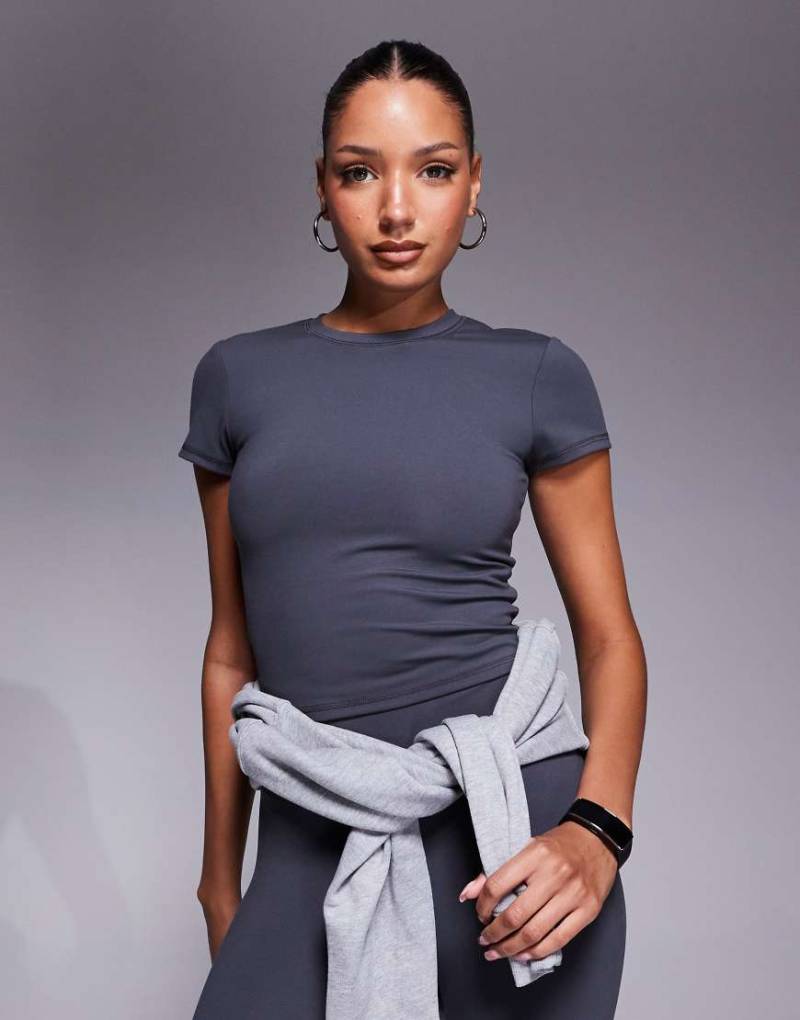 4505 - Icon - Weiches, knapp geschnittenes Studio-T-Shirt in Eisengrau von 4505