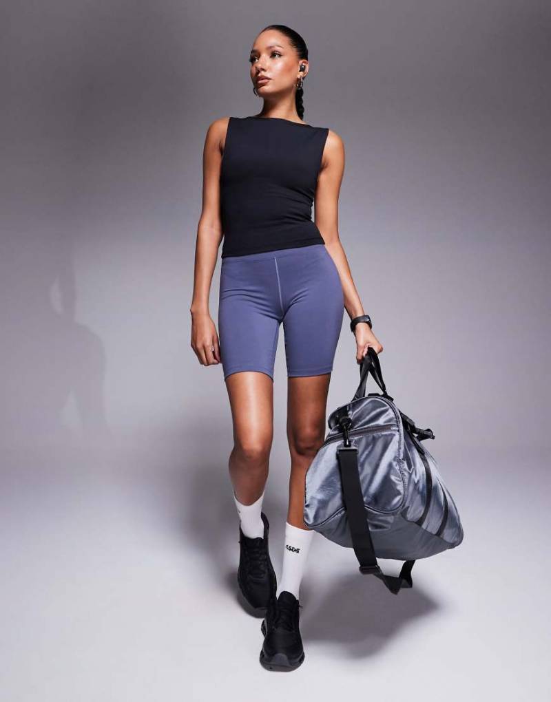 4505 - Icon - Weiches Tanktop in Schwarz mit Innen-BH und U-Boot-Ausschnitt von 4505