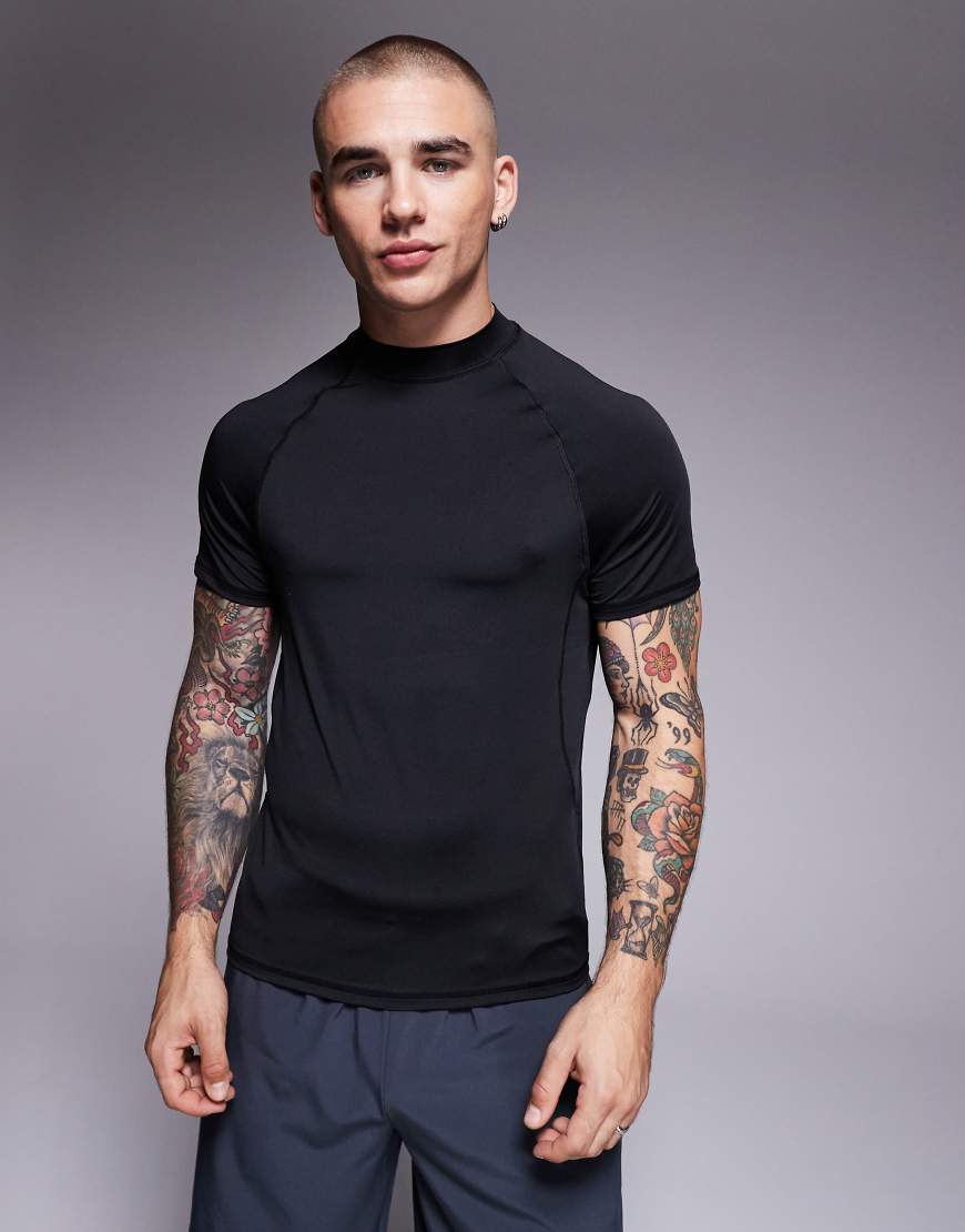 4505 - Körperbetontes Baselayer-T-Shirt aus schnell trocknendem Material in Schwarz mit Ziernaht und Stehkragen von 4505