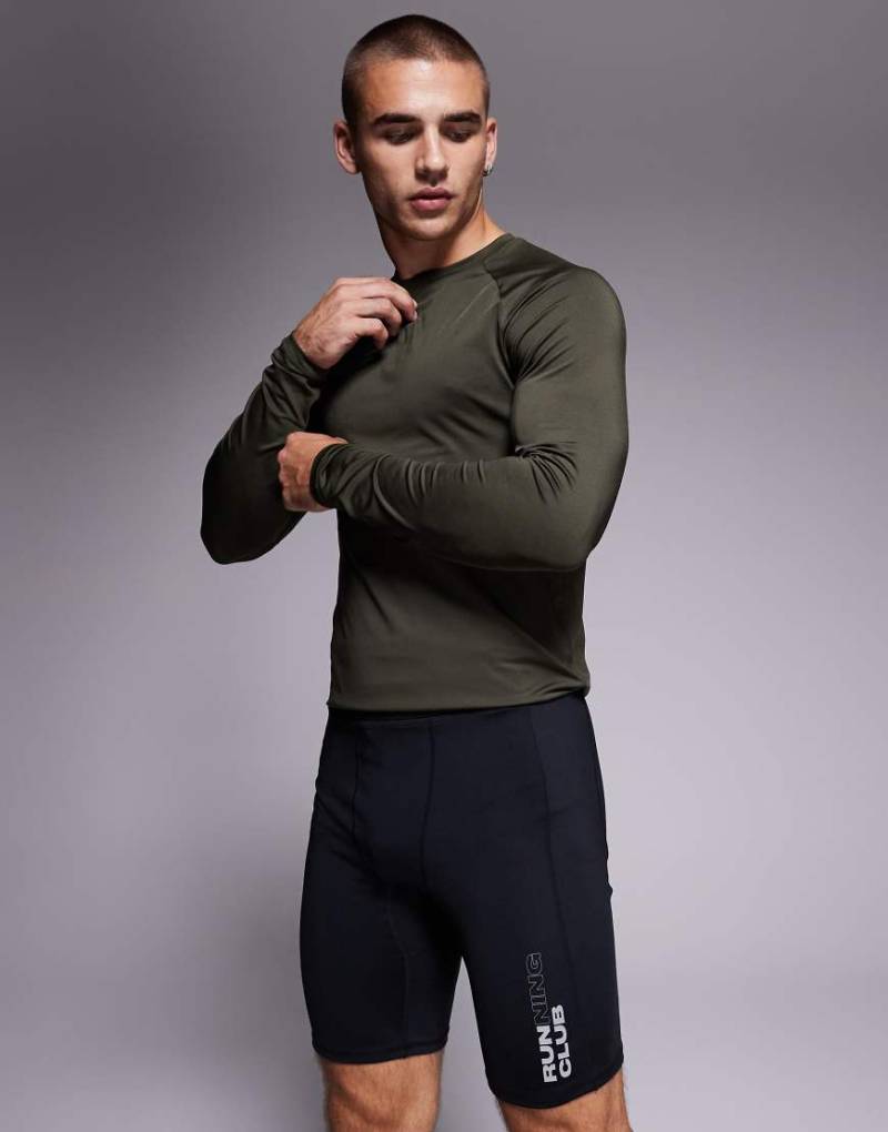 4505 - Kurze Baselayer-Leggings in Schwarz mit Grafik und Handytasche von 4505