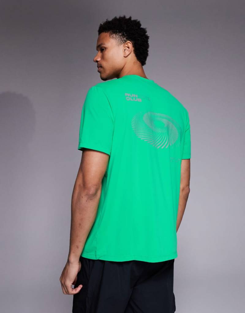 4505 - Lauf-T-Shirt aus schnell trocknendem Performance-Netzstoff in Neongrün mit Rückenprint von 4505