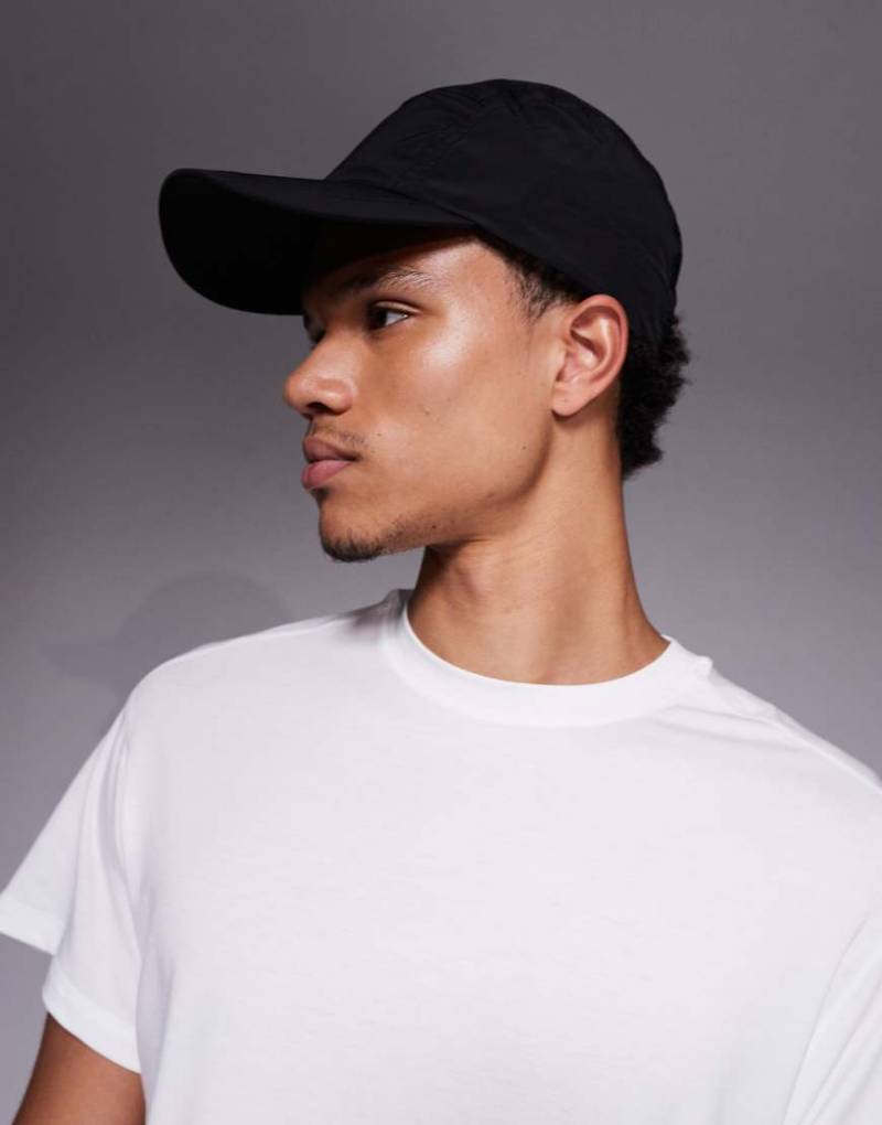 4505 - Laufkappe in Schwarz mit verstellbarem Knebelverschluss hinten von 4505