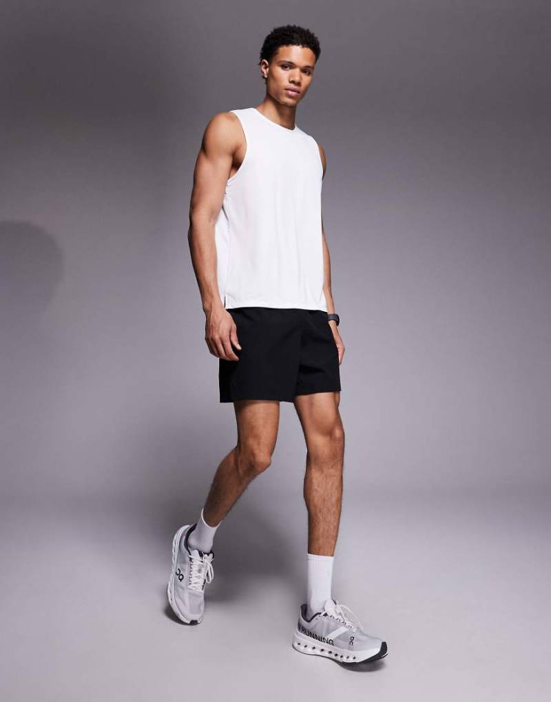 4505 - Laufshorts in Schwarz mit elastischem Bund und Handytasche mit Reißverschluss, 13 cm Schrittlänge von 4505