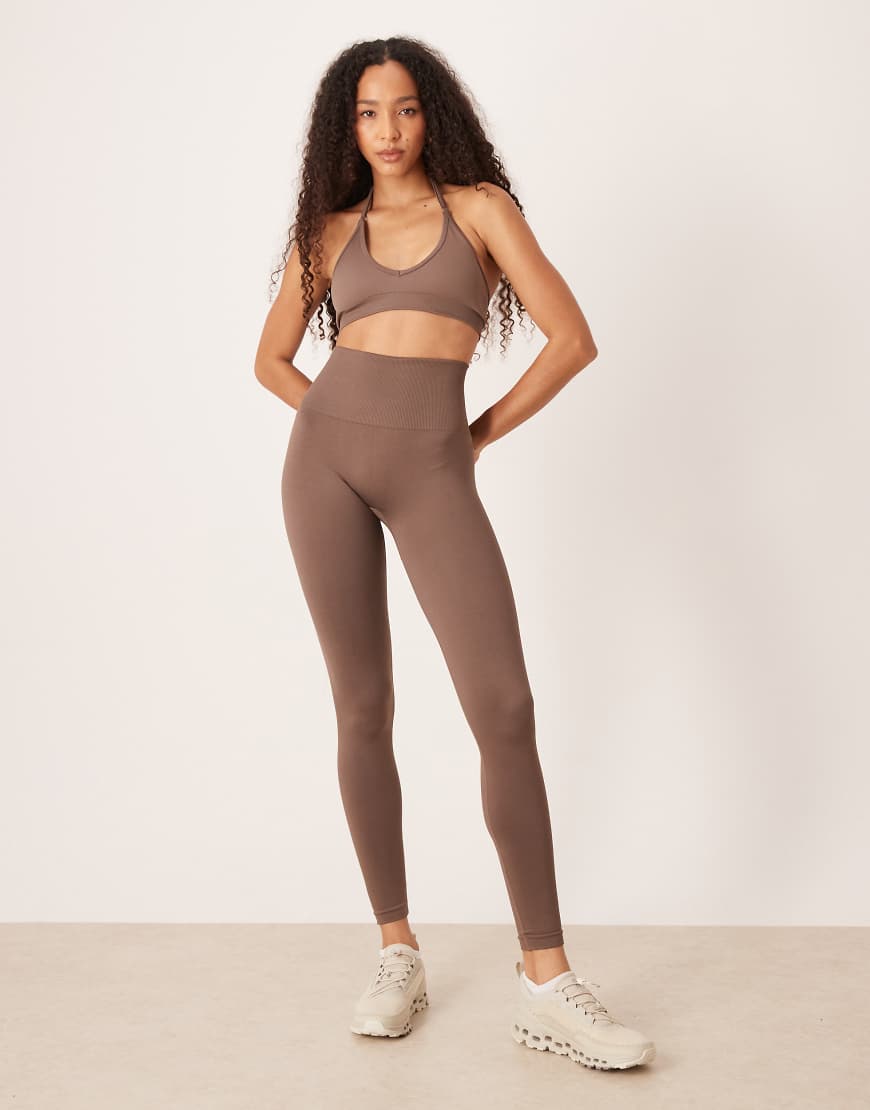 4505 - Nahtlose Sport-Leggings in Taupe mit hohem Bund-Braun von 4505