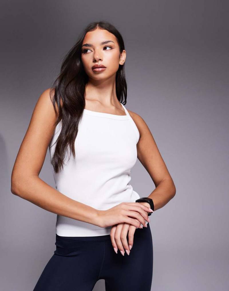 4505 - Nahtloses, hochgeschlossenes Active-Trägertop im Stil der 90er in Weiß mit Rippenstruktur von 4505