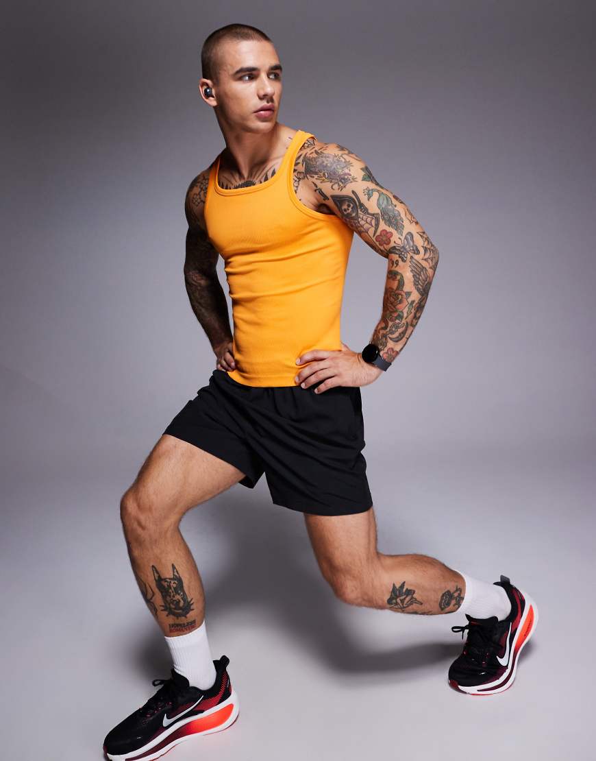 4505 - Nahtloses Sport-Trägertop in schmaler Passform in Tangerine mit Rippenstruktur und eckigem Ausschnitt-Orange 4505 - Nahtloses Sport-Trägertop in schmaler Passform in Tangerine mit Rippenstruktur und eckigem Ausschnitt-Orange von 4505