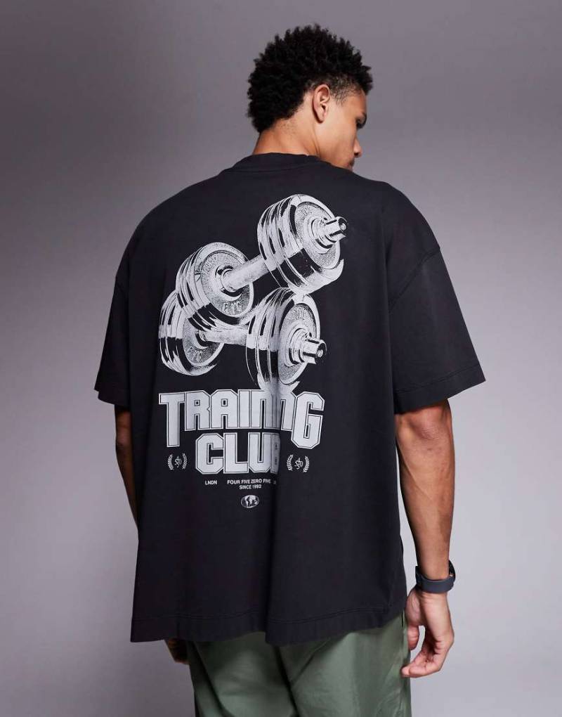 4505 - Oversize-T-Shirt aus schwerer, schnell trocknender Baumwolle in verwaschenem Schwarz mit Rückenprint von 4505