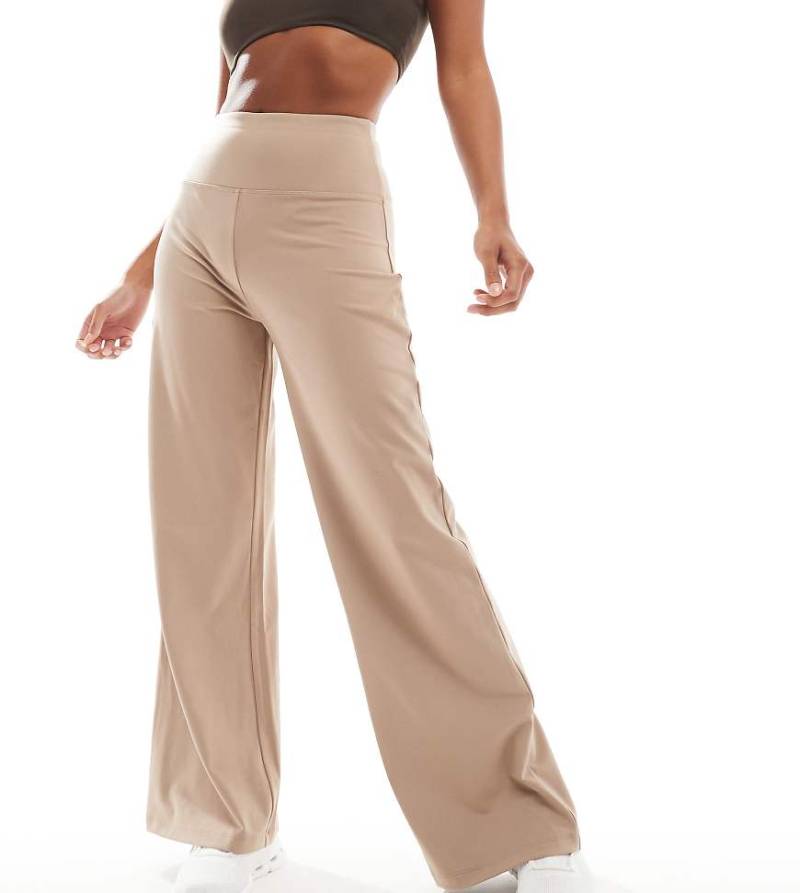 4505 Petite - Icon - Weiche Tanzhose in Beige mit weitem Bein-Neutral von 4505