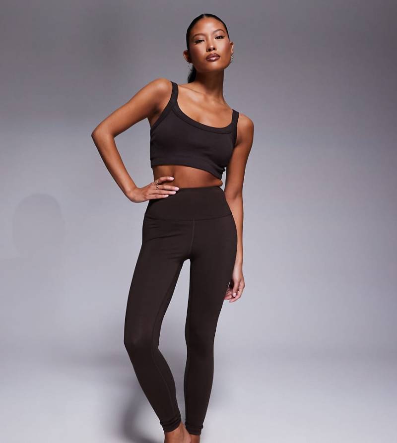 4505 Petite - Icon - Weiche Yoga-Leggings in Schokobraun mit hohem Bund von 4505