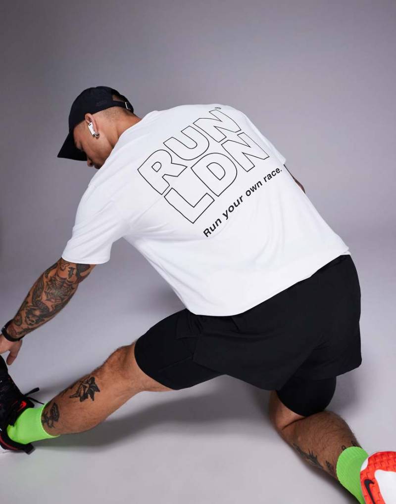 4505 - RUN LDN - Netzstoff-Laufshirt in Weiß mit Rückenprint von 4505