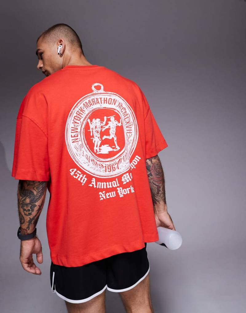 4505 - Running - Schnelltrocknendes Baumwoll-T-Shirt in Kirschrot mit Rückenprint und Oversize-Schnitt von 4505