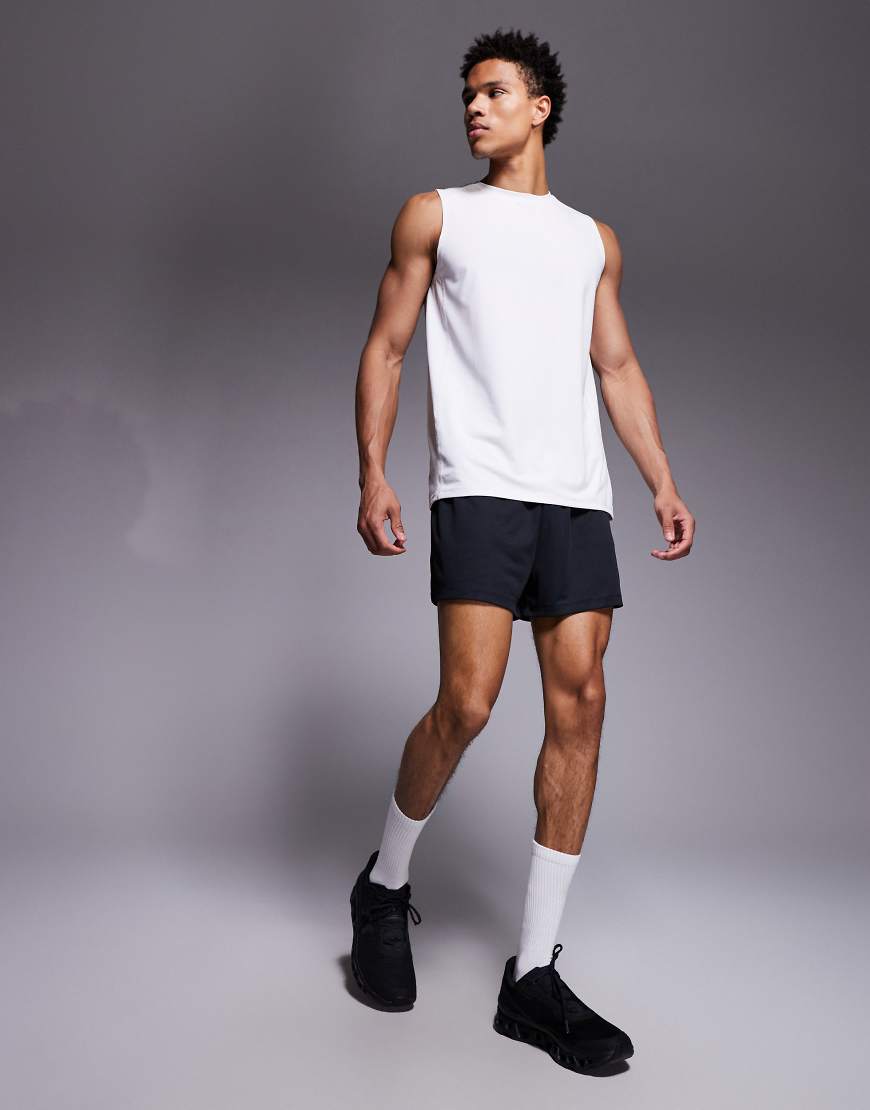 4505 - Schnelltrocknende Laufshorts aus Netzstoff in Schwarz mit Reißverschlusstaschen, 8 cm von 4505