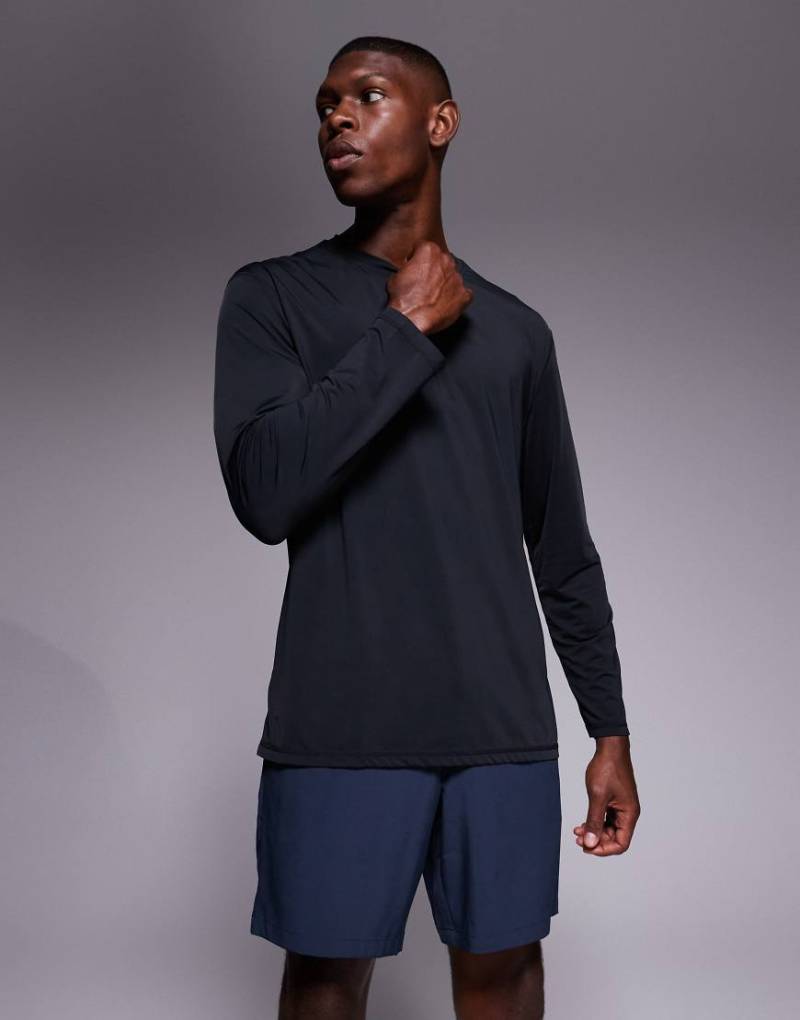 4505 - Schnelltrocknendes, langärmliges Lauf-Shirt aus Performance-Nylon und Netzstoff in Schwarz mit Oversize-Passform von 4505