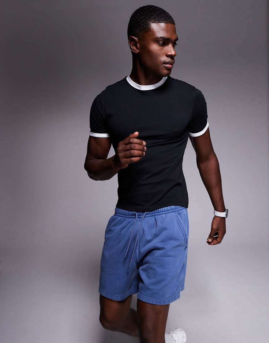 4505 - Sehr eng geschnittenes Ringer-T-Shirt aus Baumwolle in Schwarz mit schnelltrocknendem Finish von 4505