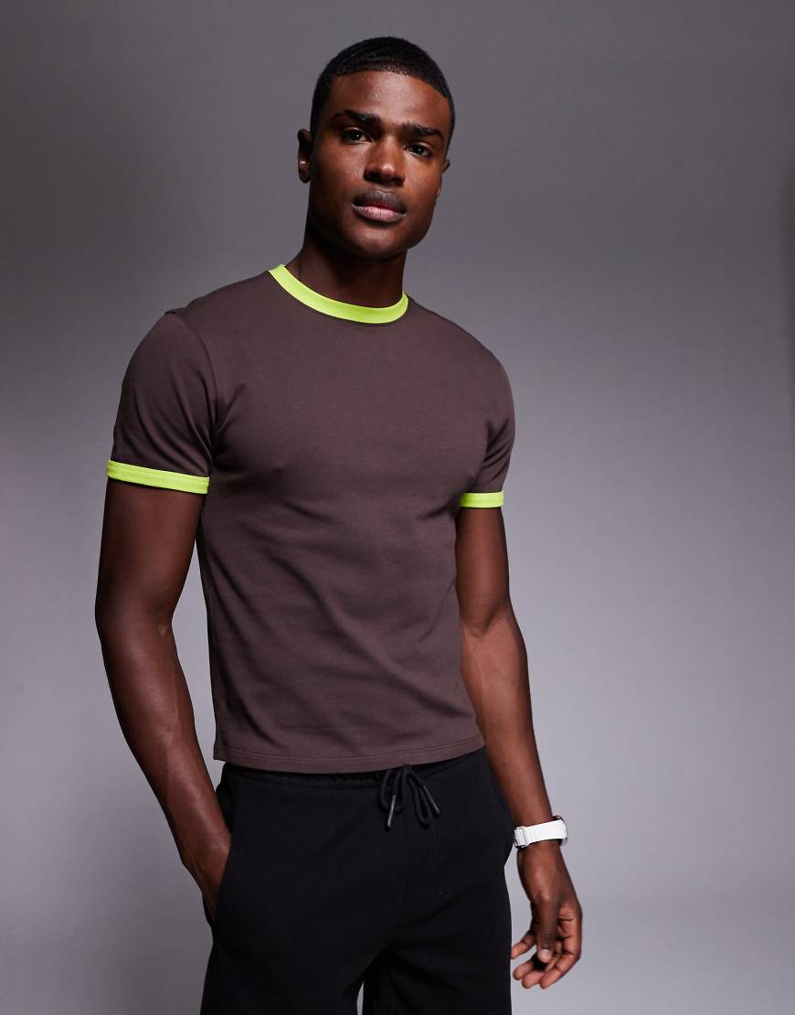 4505 - Sehr eng und knapp geschnittenes Ringer-T-Shirt aus Baumwolle in Rosinenbraun mit schnelltrocknendem Finish-Brown von 4505