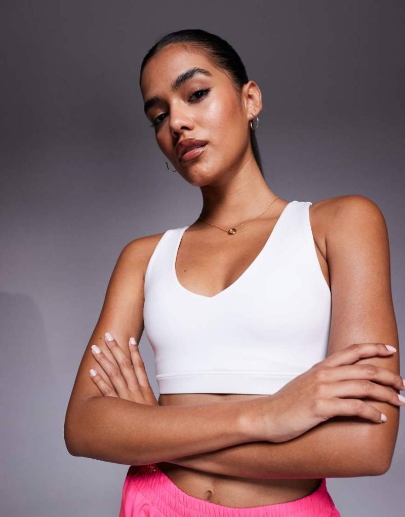 4505 - Sport-BH in Weiß mit Ringerrücken und mittlerer Stützfunktion von 4505