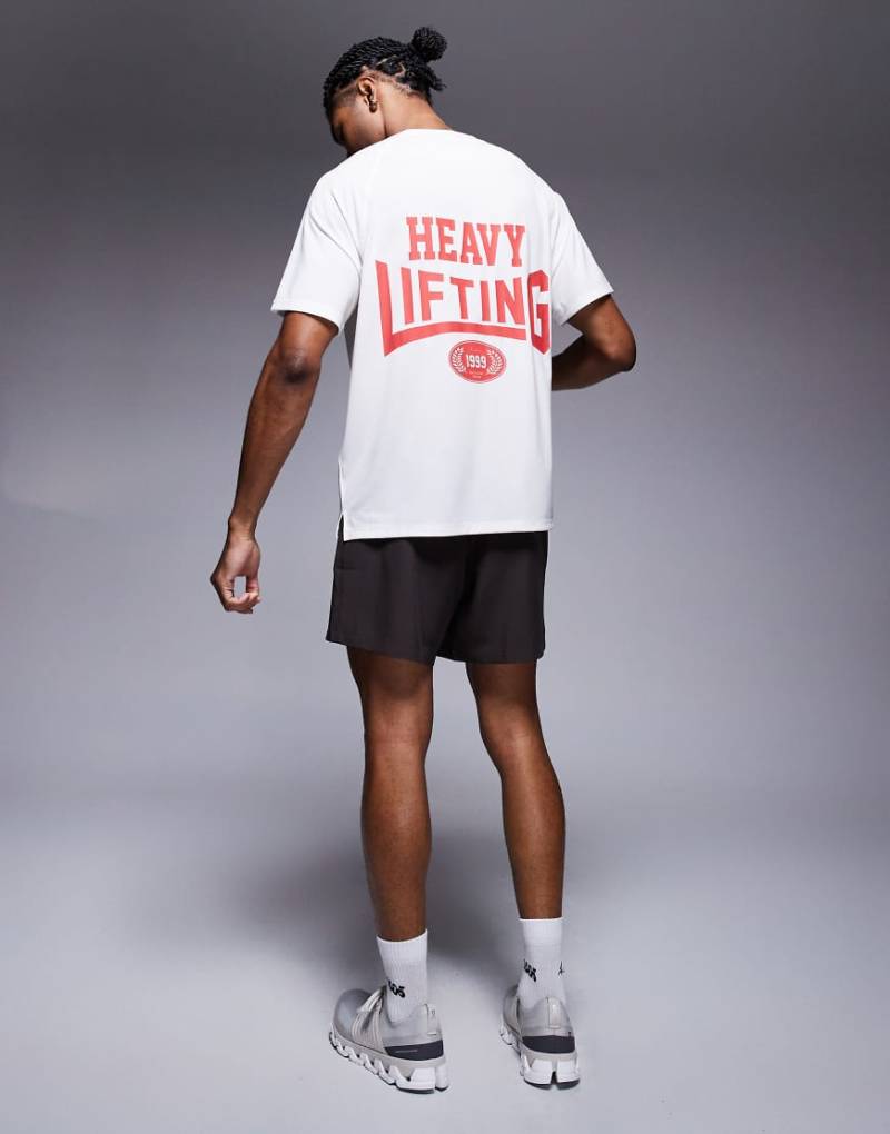 4505 - Sport-T-Shirt aus schnell trocknendem Material in Vintage-Weiß mit „Heavy Lifting"-Rückenprint von 4505