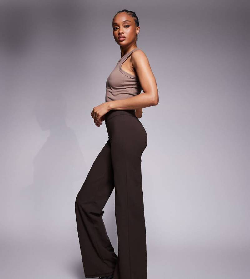4505 Tall - Icon - Weiche Tanzhose in Schokobraun mit weitem Bein und hohem Bund von 4505