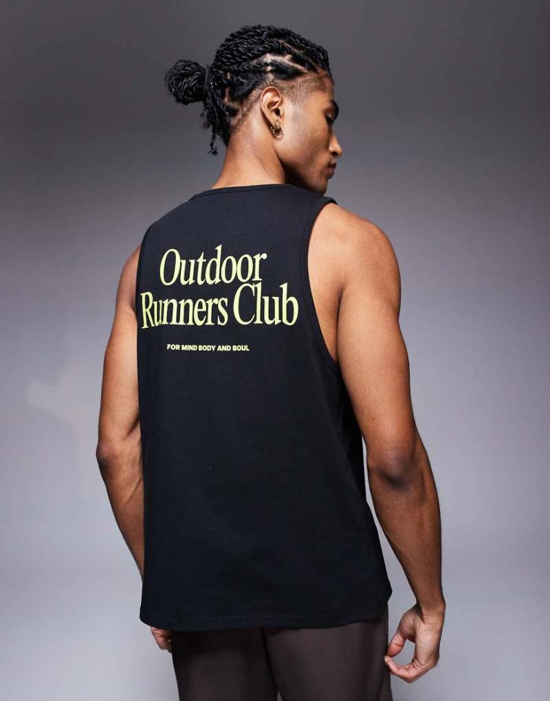 4505 - Trägertop aus Baumwolle in Schwarz mit schnell trocknender Beschichtung und „Outdoor Runner"-Rückenprint von 4505