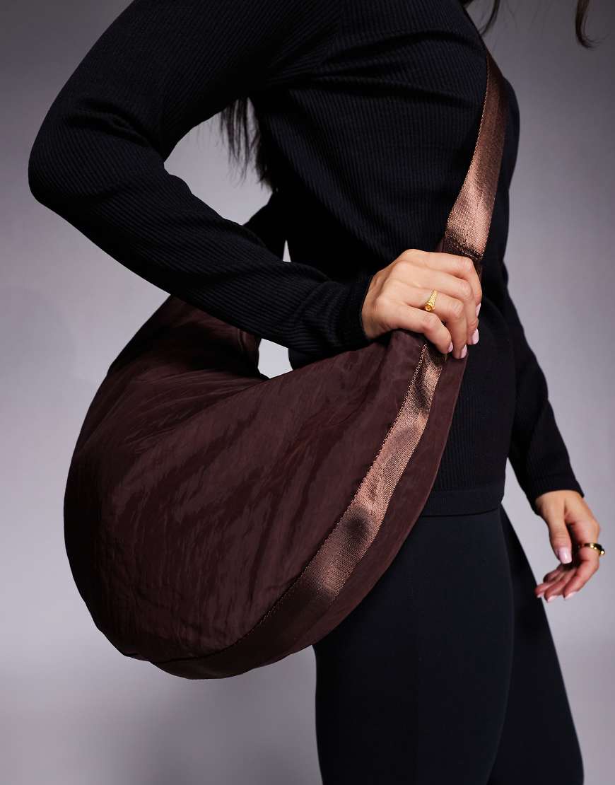 4505 - Weiche Tasche in French Roast mit integrierter Tasche und verstellbarem Trageriemen-Brown von 4505