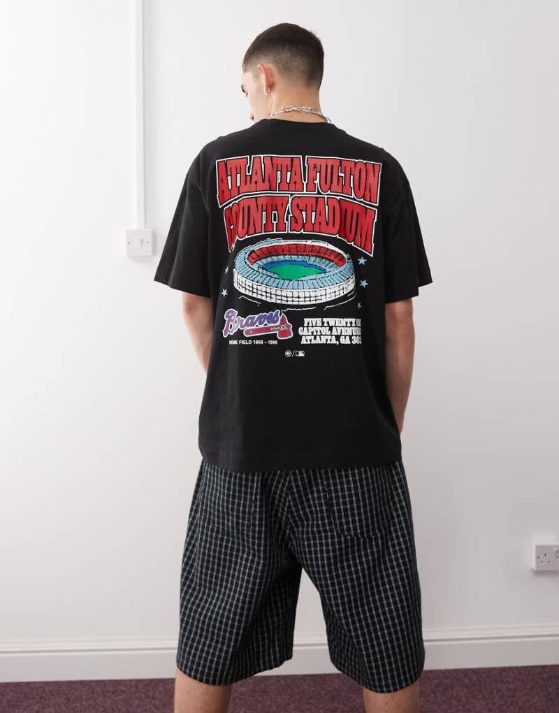 47 Brand - Atlanta Braves - T-Shirt in Schwarz mit Stadion-Print von 47 Brand