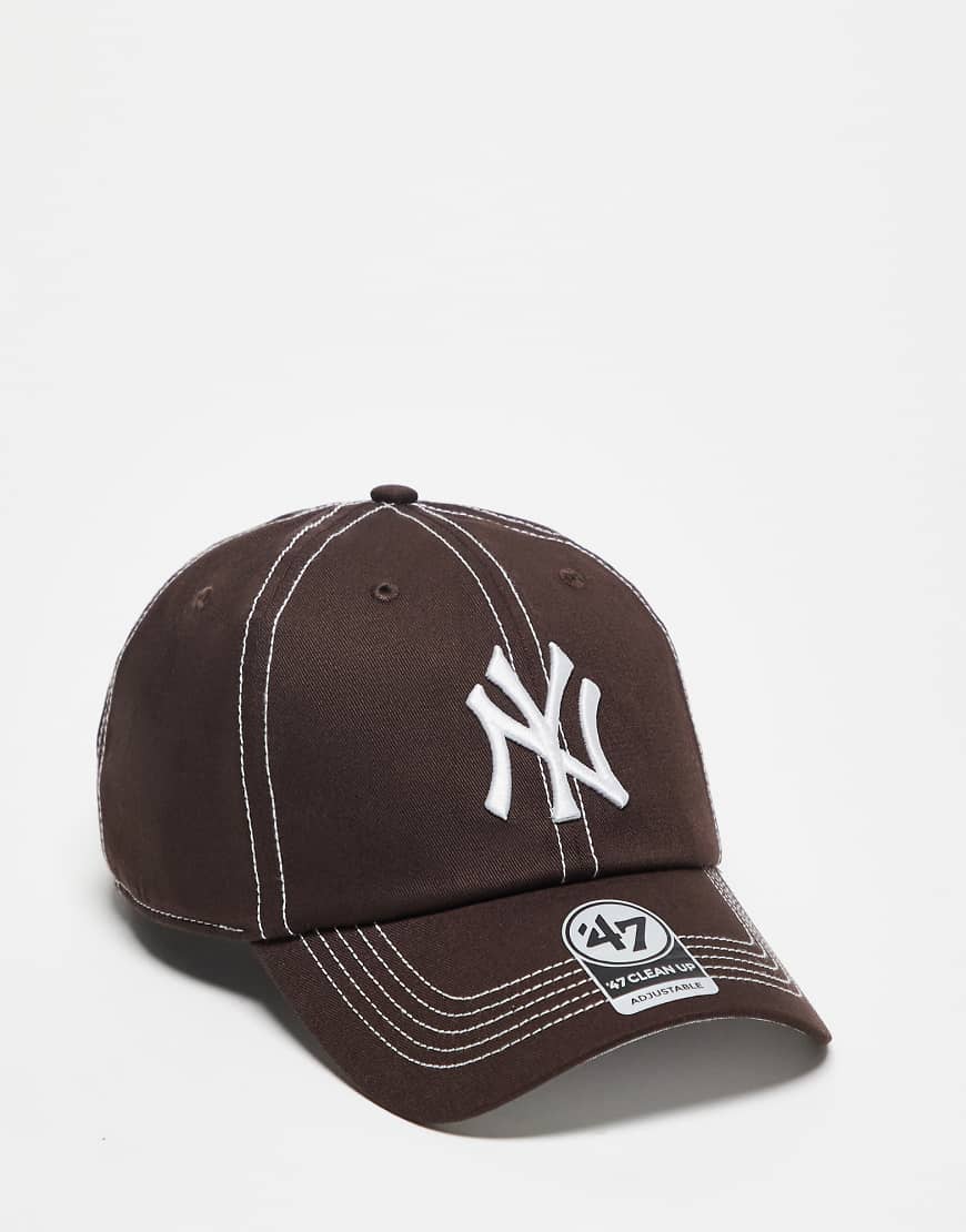 47 Brand - Clean - Kappe in Braun mit Kontrastnähten und NY Yankees-Logo-Brown von 47 Brand