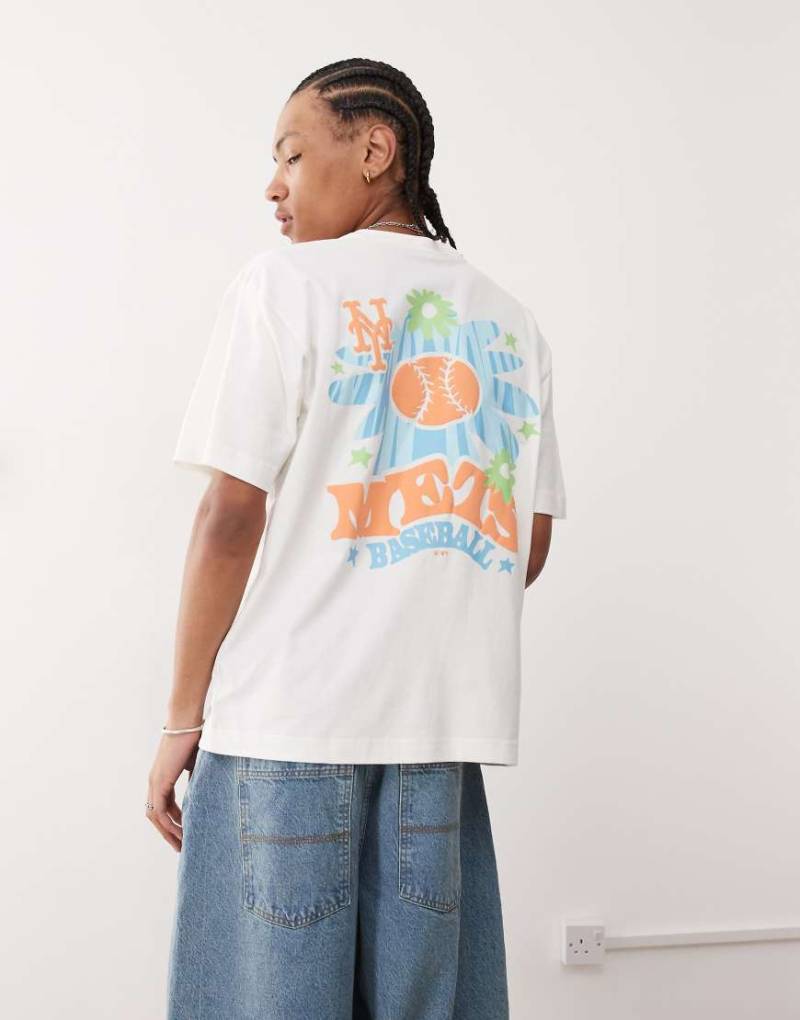 47 Brand - NY Mets - T-Shirt in Weiß mit floralem Rückenprint von 47 Brand