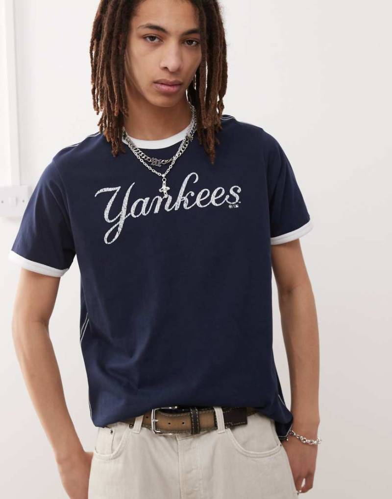 47 Brand - NY Yankees - T-Shirt in Marineblau mit Schriftzug von 47 Brand