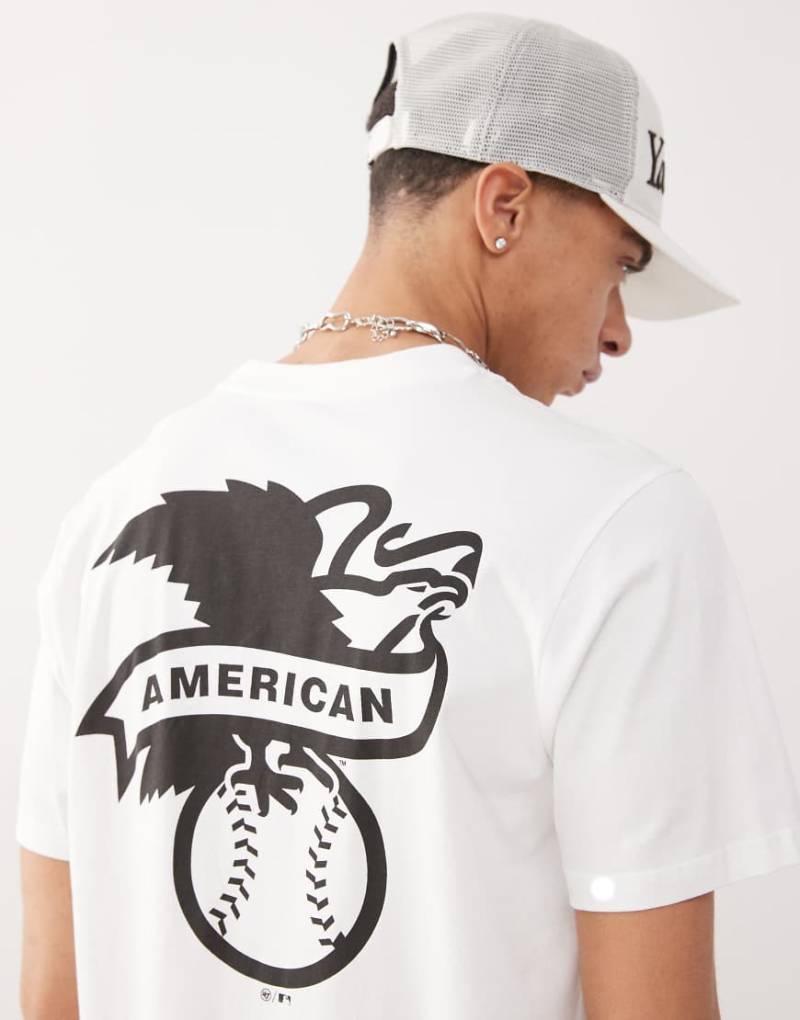 47 Brand - NY Yankees - T-Shirt in Weiß mit Brust- und Rückenprint von 47 Brand