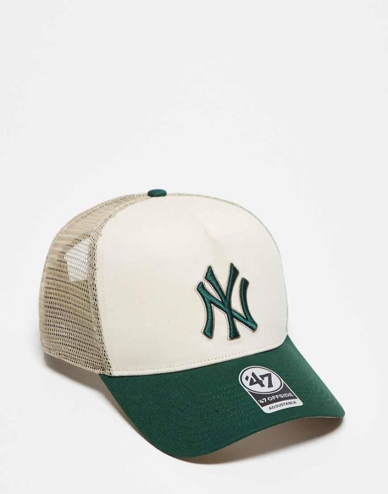 47 Brand - Offside - Trucker-Kappe in Creme mit kontrastierendem Schirm und NY Yankees-Logo-Bunt von 47 Brand