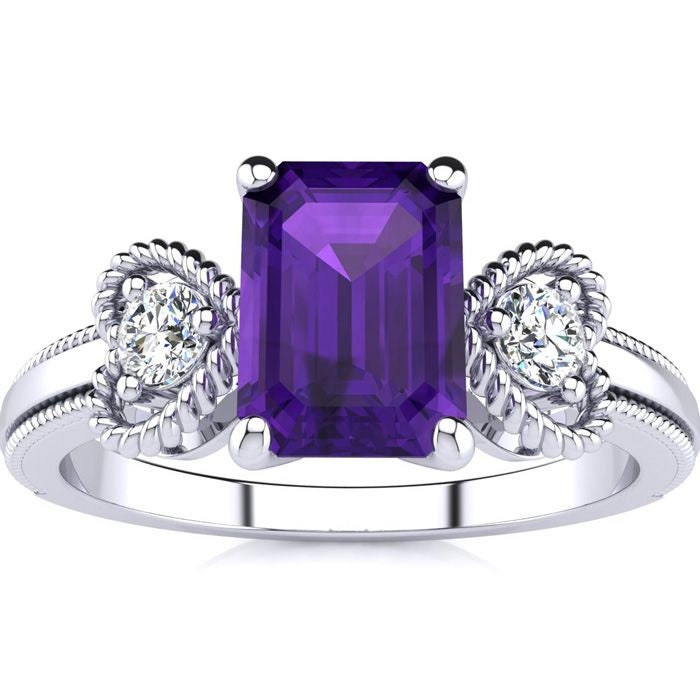 10 Karat Weißgold 1 Smaragdschliff Amethyst Und Zwei Diamant Herz Ring 10 Karat Weißgold 1 Smaragdschliff Amethyst Und Zwei Diamant Herz Ring von 47thStreetJewelry