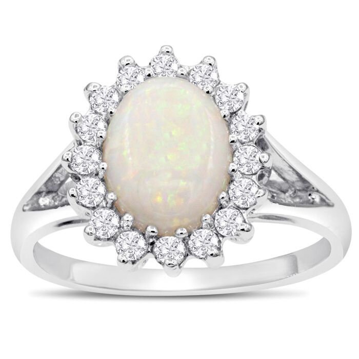 14K Weißgold 1 1/2 Karat Opal Und Halo Diamant Ring von 47thStreetJewelry