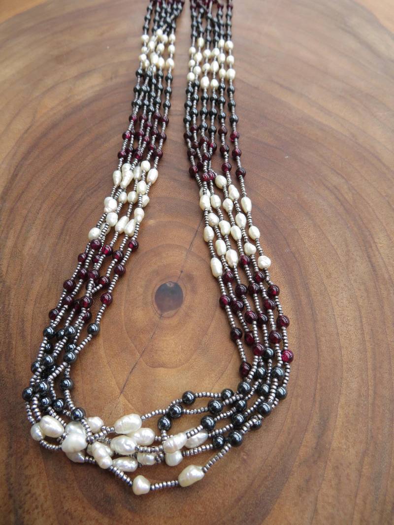 Antike Perle, Hämatit Und Granat Halskette von 4CircleFinds