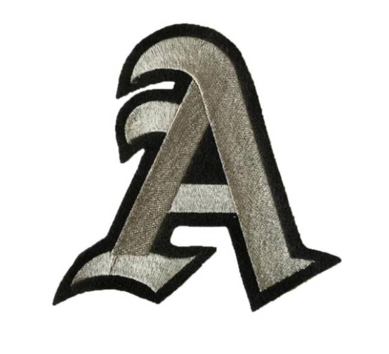 5 "Old English Bügelbild Buchstabe Aufnäher Individuell Gesticktes Monogramm." von 4HorsemenPatches