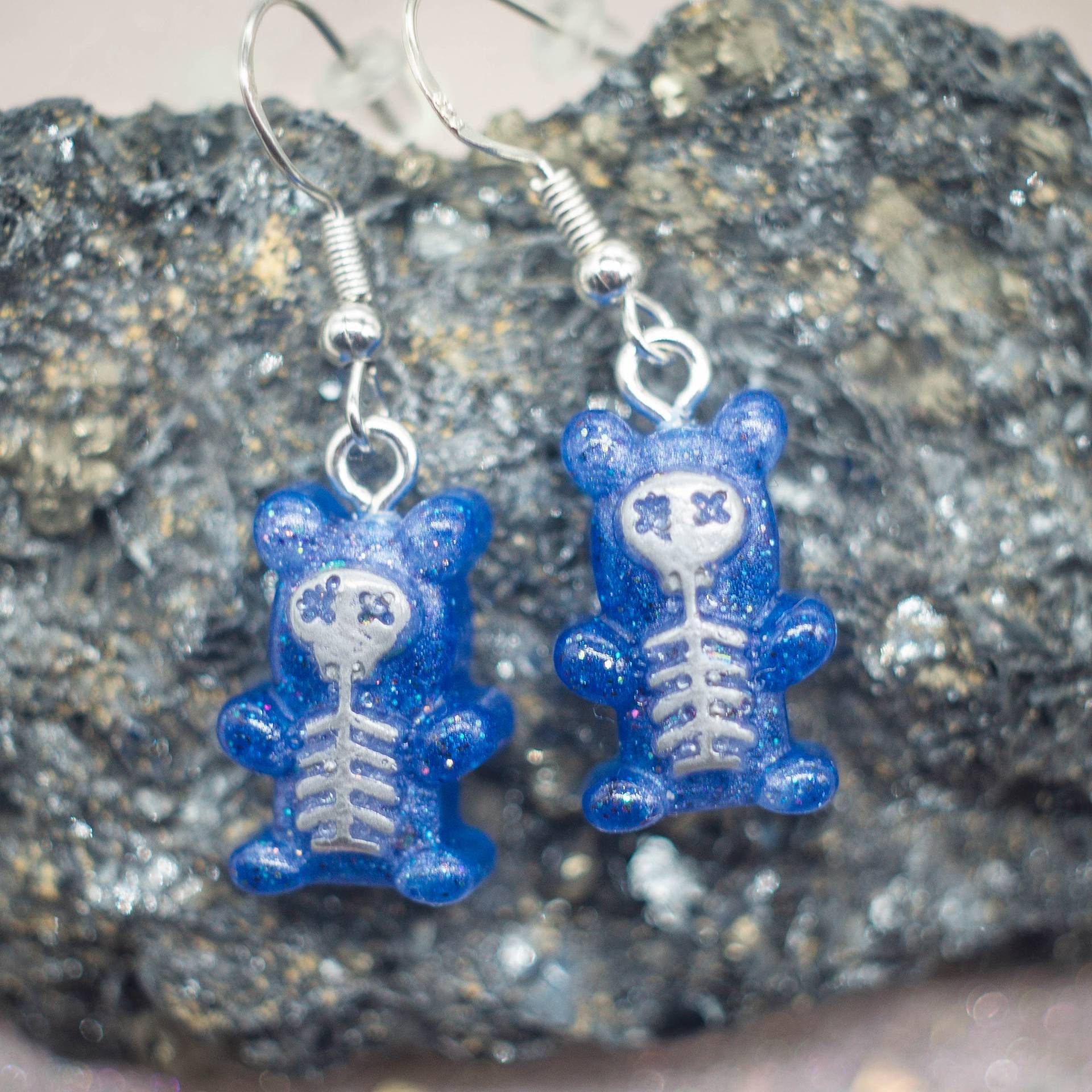 Glitzernde Ohrringe Aus Epoxidharz, Gummibärchen, Skelettbären, Ausgefallener Schmuck, Ohrstecker, Geschenkidee Glitzernde Ohrringe Aus Epoxidharz, Gummibärchen, Skelettbären, Ausgefallener Schmuck, Ohrstecker, Geschenkidee von 4Laliszeiten