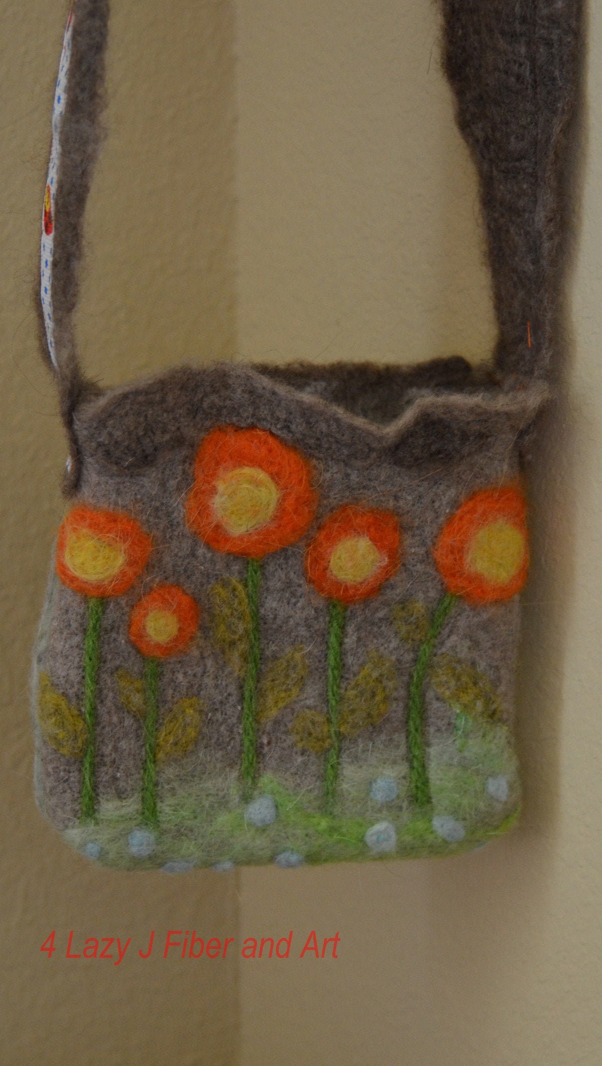 Handytasche Nadel Gefilzt Pygora Ziege & Alpaka Wolle, Floral Crossbody von 4LazyJFiberArt