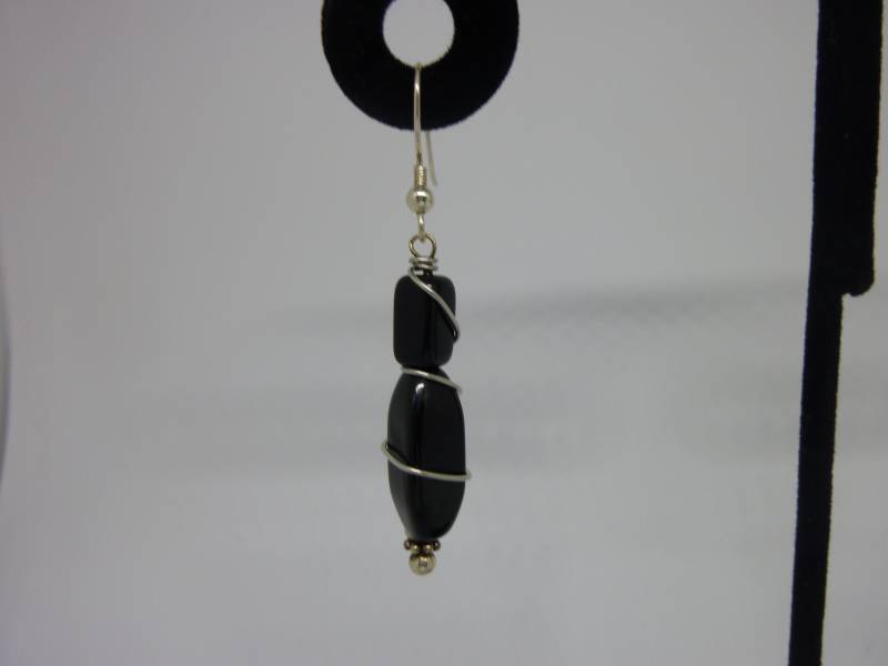 Draht Umwickelt Schwarz & Silber Durchbohrt Ohrringe Draht Umwickelt Schwarz & Silber Durchbohrt Ohrringe von 4SeasonsJewelryBox
